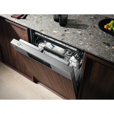 Electrolux EEM69300IX 6