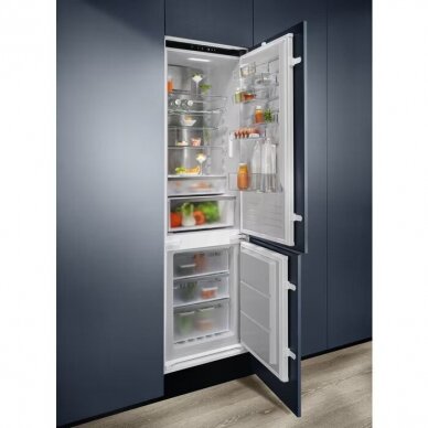 Electrolux ENC8MC19S 9